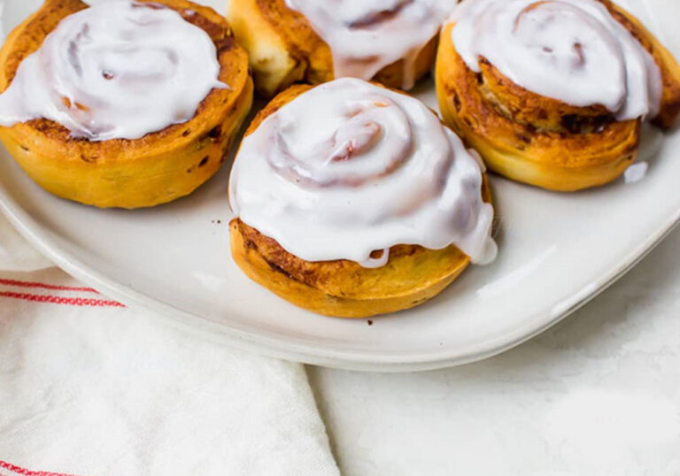 Air Fryer Cinnamon Rolls